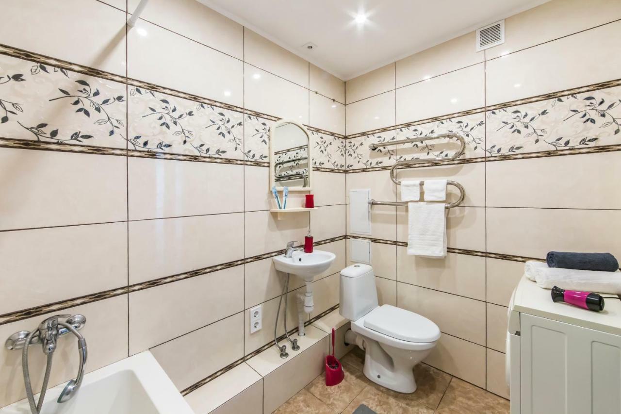 Super View, Luxury Apartment Near Chernihiv Metro. Kiev Exteriör bild