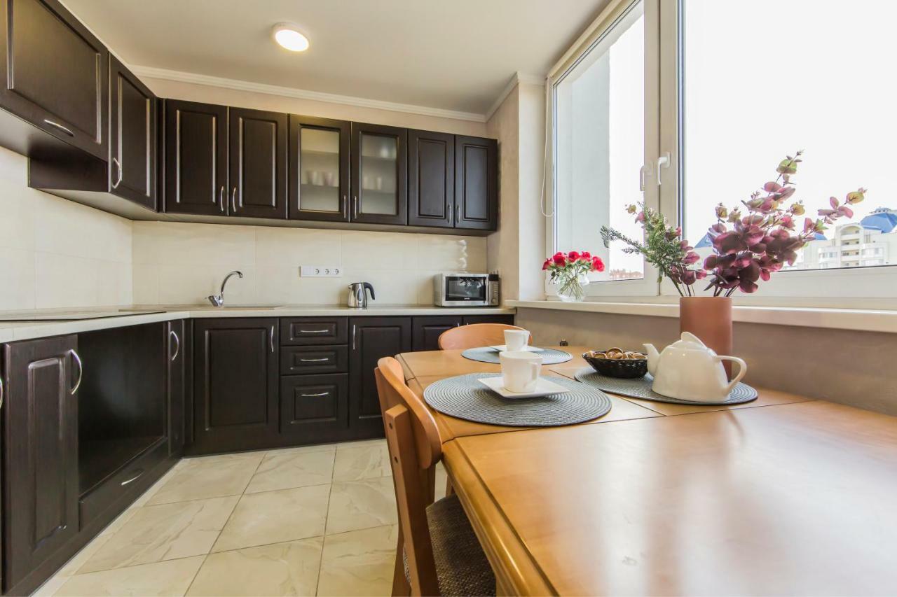Super View, Luxury Apartment Near Chernihiv Metro. Kiev Exteriör bild