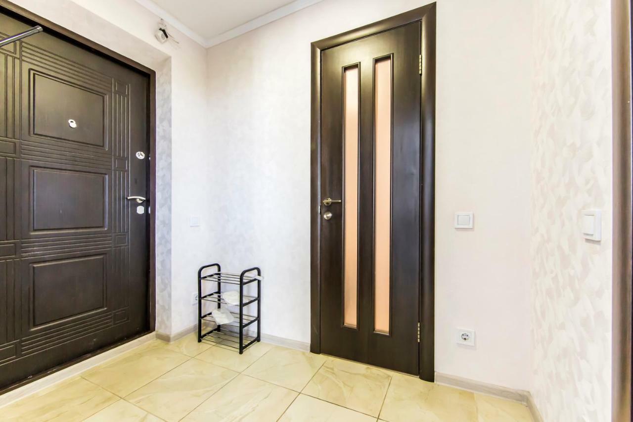 Super View, Luxury Apartment Near Chernihiv Metro. Kiev Exteriör bild
