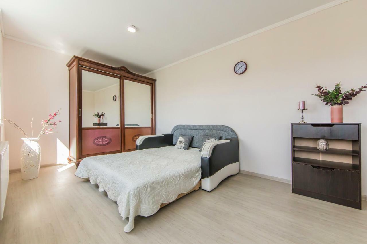 Super View, Luxury Apartment Near Chernihiv Metro. Kiev Exteriör bild